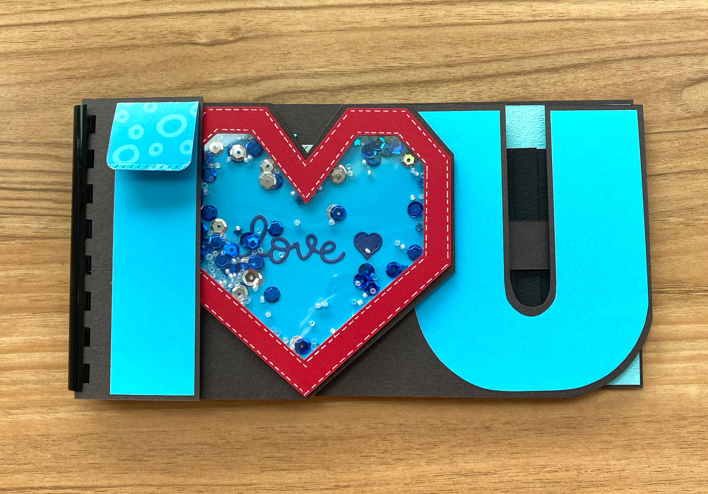 I♥U Scrapbook Shaker Heart