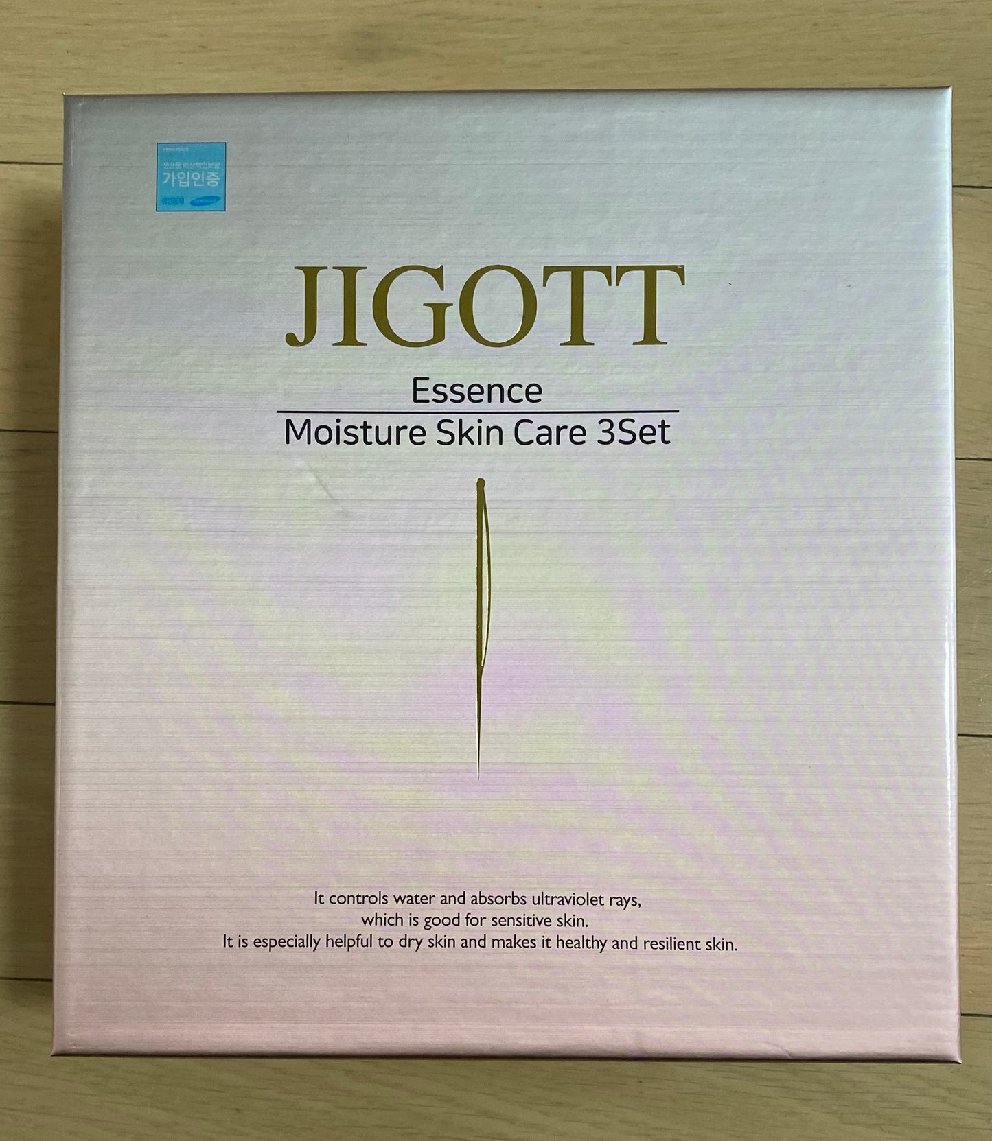 Jigott Essence Moisture Skin Care 3pc Set